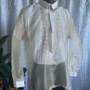 Beige/cream Pina Organza Men’s Traditional Barong Tagalog w/ Classic Embroidery